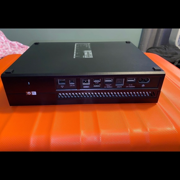 Xbox One (500GB) - Picture 4 of 10